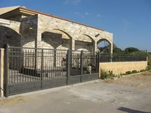 שער ברזל מעוצב ויפהפה שער ברזל מעוצב ויפהפה
