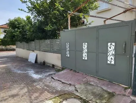 שערי חניה חשמליים